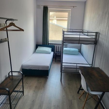 Rooms4Rest Wiertnicza - Private Rooms For Tourists - Atr Consulting Sp, Z O,O, Warszawa Eksteriør billede