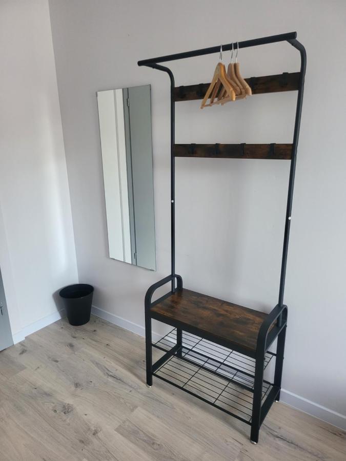 Rooms4Rest Wiertnicza - Private Rooms For Tourists - Atr Consulting Sp, Z O,O, Warszawa Eksteriør billede