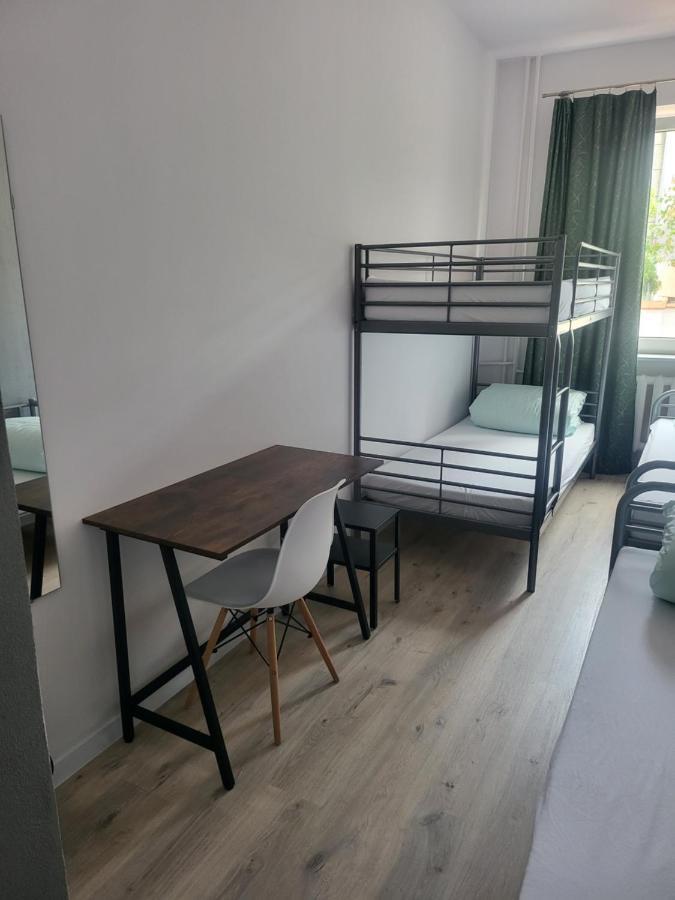 Rooms4Rest Wiertnicza - Private Rooms For Tourists - Atr Consulting Sp, Z O,O, Warszawa Eksteriør billede
