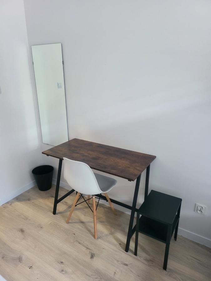 Rooms4Rest Wiertnicza - Private Rooms For Tourists - Atr Consulting Sp, Z O,O, Warszawa Eksteriør billede