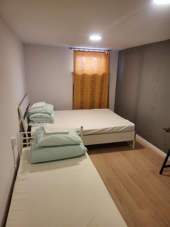 Rooms4Rest Wiertnicza - Private Rooms For Tourists - Atr Consulting Sp, Z O,O, Warszawa Eksteriør billede