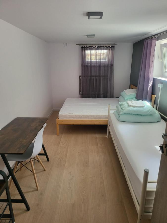 Rooms4Rest Wiertnicza - Private Rooms For Tourists - Atr Consulting Sp, Z O,O, Warszawa Eksteriør billede