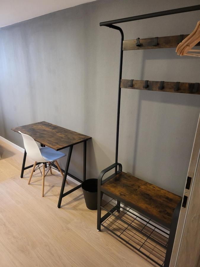 Rooms4Rest Wiertnicza - Private Rooms For Tourists - Atr Consulting Sp, Z O,O, Warszawa Eksteriør billede