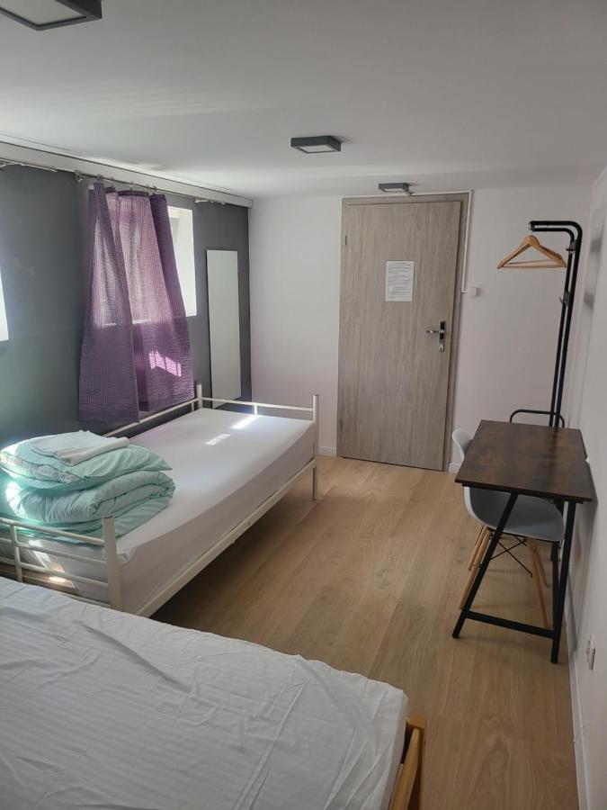 Rooms4Rest Wiertnicza - Private Rooms For Tourists - Atr Consulting Sp, Z O,O, Warszawa Eksteriør billede